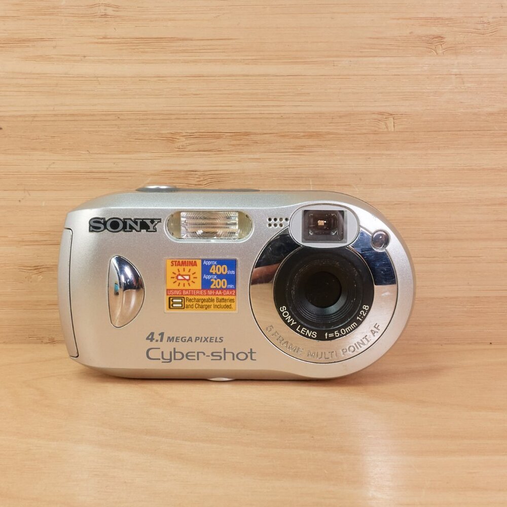 Vintage Sony Cyber-Shot DSC-P43 4.1MP Digital Camera / Made in Japan